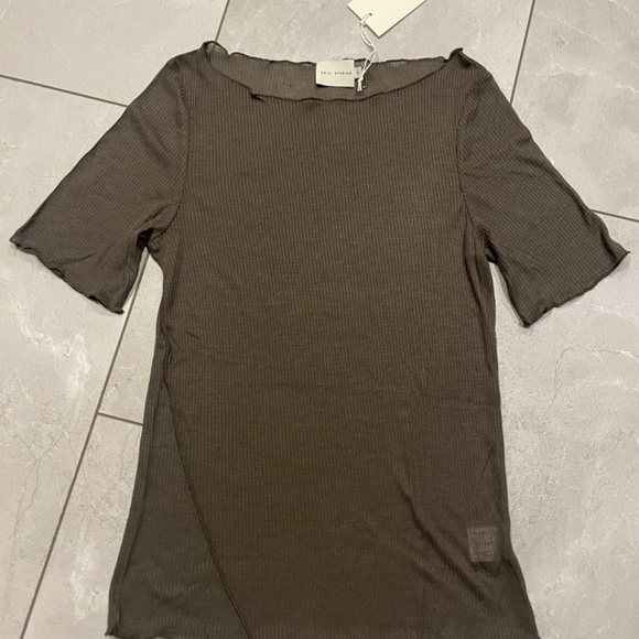 Deiji Studios Tee - Picture 3 of 5